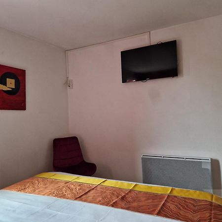 Prest'Hotel Epinal Chavelot Exterior photo