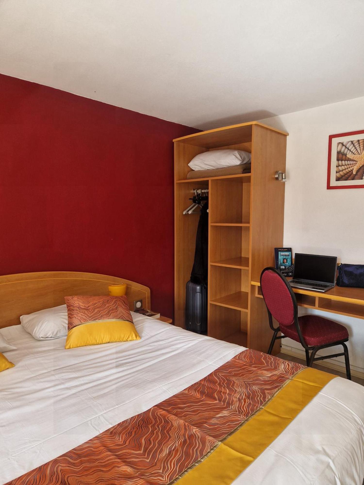 Prest'Hotel Epinal Chavelot Exterior photo